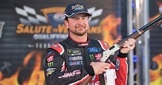 Kurt Busch sets NASCAR qualifying record to win Texas pole