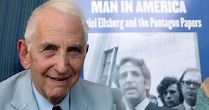 Daniel Ellsberg, Pentagon Papers whistleblower, dead at 92