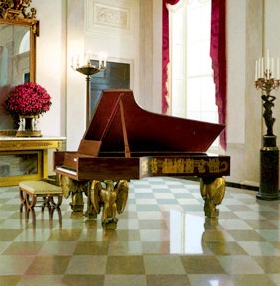 <span class="mw-page-title-main">Entrance Hall</span> Primary and formal entrance to the White House