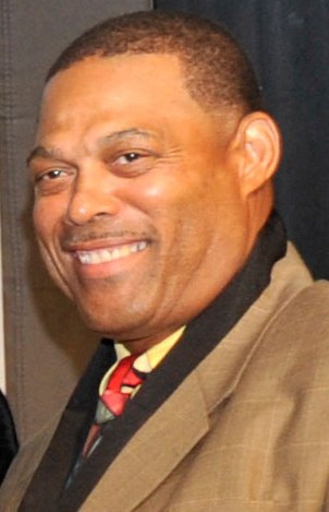 <span class="mw-page-title-main">Robert Brazile</span> American football player (born 1953)