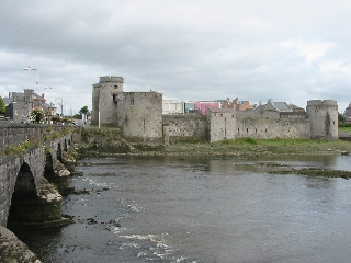 <span class="mw-page-title-main">Architecture of Limerick</span>