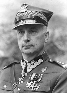 <span class="mw-page-title-main">Kazimierz Sosnkowski</span> Polish General Inspector of the Armed Forces