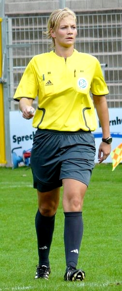 <span class="mw-page-title-main">Bibiana Steinhaus</span> German football referee