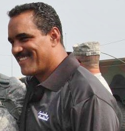 <span class="mw-page-title-main">Steve Brown (American football)</span> American football player and coach (born 1960)