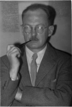 <span class="mw-page-title-main">Owen Lattimore</span> American Orientalist and writer (1900–1989)