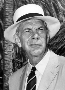 <span class="mw-page-title-main">Raymond Massey</span> Canadian actor