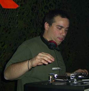 <span class="mw-page-title-main">Lenny Dee (DJ)</span> American DJ