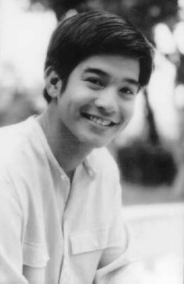 <span class="mw-page-title-main">Rico Yan</span> Filipino actor (1975–2002)