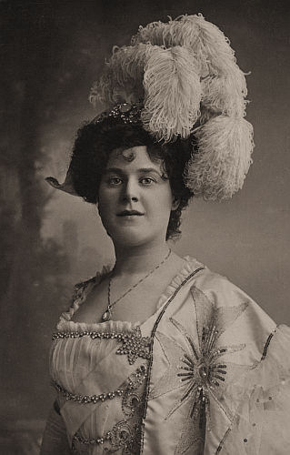 <span class="mw-page-title-main">Lily Morris</span> English music hall performer (1882–1952)