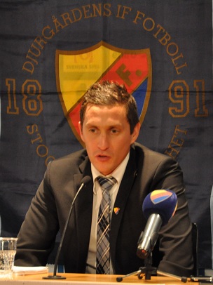 <span class="mw-page-title-main">Carlos Banda (footballer, born 1978)</span> Chilean-Swedish football manager