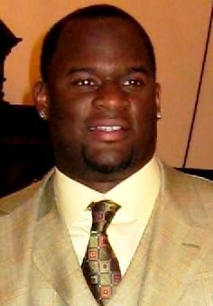 <span class="mw-page-title-main">Vince Young</span> American gridiron football player (born 1983)