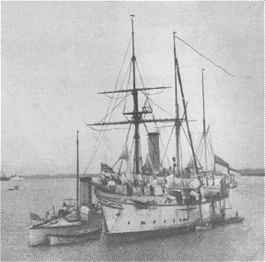 HMS Phoenix (1895) at anchor.jpg