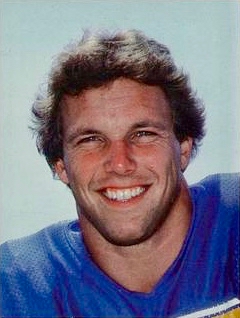 <span class="mw-page-title-main">Eric Sievers</span> American professional football player (1957–2024)