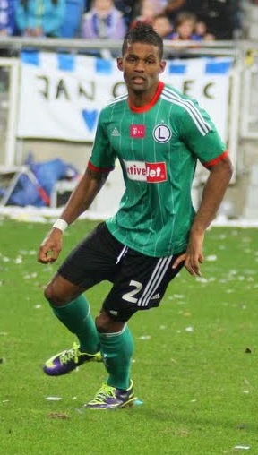 <span class="mw-page-title-main">Dossa Júnior</span> Portuguese footballer