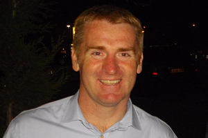 <span class="mw-page-title-main">Dean Smith (footballer, born 1971)</span> English footballer and manager