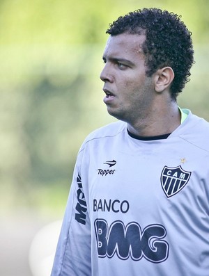 <span class="mw-page-title-main">Giovanni (footballer, born 1987)</span> Brazilian footballer