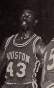 <span class="mw-page-title-main">Dwight Davis (basketball)</span> American basketball player