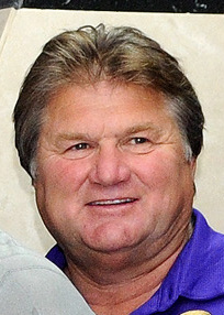 <span class="mw-page-title-main">Mickey Matthews</span> American football coach (born 1953)