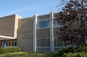 <span class="mw-page-title-main">Roxbury High School (New Jersey)</span> High school in Morris County, New Jersey, US