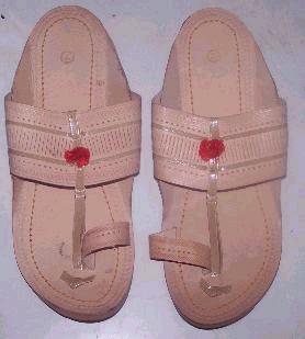 <span class="mw-page-title-main">Kolhapuri chappal</span> Indian hand-crafted leather slippers