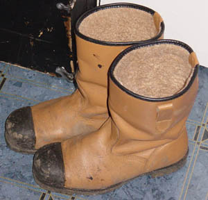 <span class="mw-page-title-main">Rigger boot</span> Type of safety boot in the UK