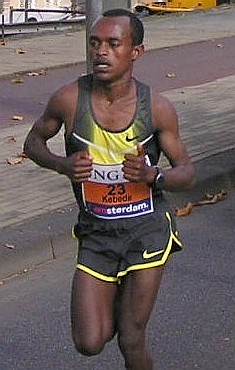 <span class="mw-page-title-main">Tsegaye Kebede</span> Ethiopian long-distance runner