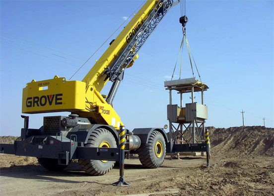 Soldiers from the 92nd Engineer Battalion complete guard towers along Forward Operating Base Hammer's 14-kilometer, 10-foot-high perimeter berm in Iraq. 557th Expeditionary RED HORSE Airmen and Soldiers from the 92nd Engineer Battalion's "Black Diamonds" were tasked to bed down the Army's 3rd Brigade Combat Team, 3rd Infantry Division, from Fort Stewart, Ga., in support of the Baghdad Security Plan. (U.S. Air Force photo) RED HORSE - 92nd FOB Hammer.png