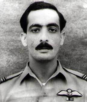 <span class="mw-page-title-main">Sarfaraz Ahmed Rafiqui</span> Pakistani War Hero (1935-1965)