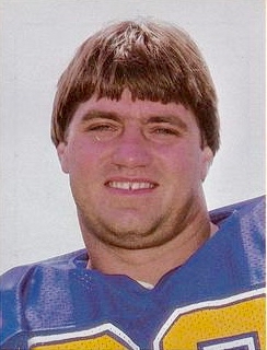 <span class="mw-page-title-main">Don Macek</span> American football player (born 1954)