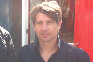 <span class="mw-page-title-main">Paul Peschisolido</span> Canadian soccer player and coach