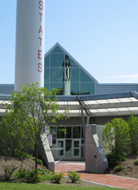 <span class="mw-page-title-main">McAuliffe-Shepard Discovery Center</span> Science museum in Concord, New Hampshire