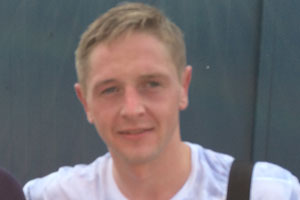 <span class="mw-page-title-main">Lee Hildreth</span> English footballer