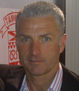 <span class="mw-page-title-main">Gary Mills (footballer, born 1961)</span> English association football player and manager