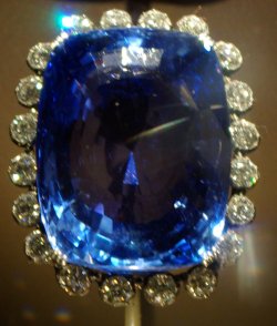 <span class="mw-page-title-main">Sapphire (color)</span> Blue color that represents the sapphire gem