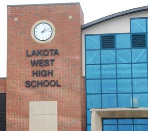 <span class="mw-page-title-main">Lakota West High School</span> Public school in West Chester, Ohio, United States