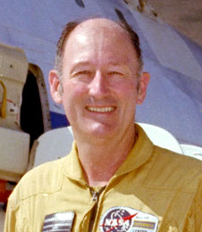 <span class="mw-page-title-main">Fitzhugh L. Fulton</span> American test pilot