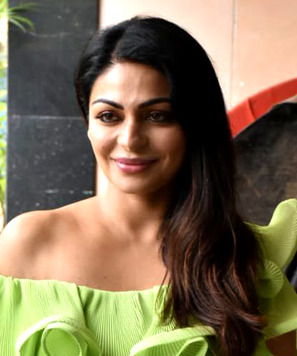 <span class="mw-page-title-main">Neeru Bajwa</span> Canadian actress