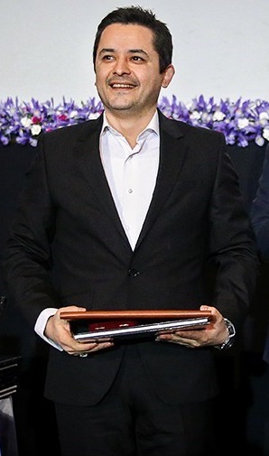 <span class="mw-page-title-main">Afshin Zinouri</span> Iranian voice actor