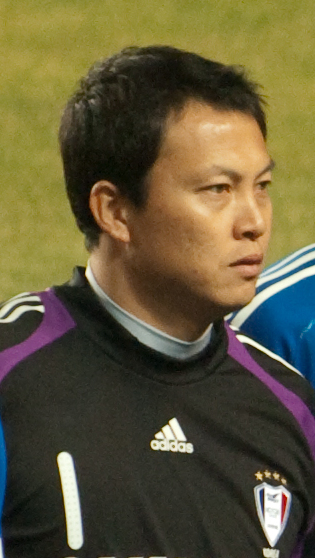 <span class="mw-page-title-main">Lee Woon-jae</span> South Korean former football goalkeeper (born 1973)