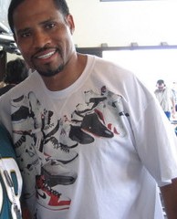 <span class="mw-page-title-main">Keenan McCardell</span> American football player and coach (born 1970)