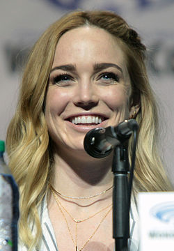 Caity Lotz by Gage Skidmore.jpg