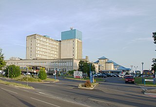 <span class="mw-page-title-main">Ealing Hospital</span> Hospital in England