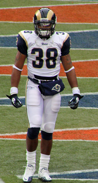 <span class="mw-page-title-main">Keith Toston</span> American football player (born 1987)