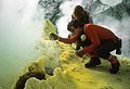 科學家於華盛頓州的貝克山火山噴氣孔取樣氣體