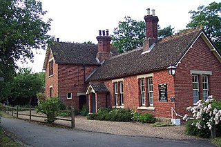 <span class="mw-page-title-main">Baynards railway station</span> Disused railway station in Baynards Park, Surrey