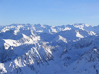 <span class="mw-page-title-main">Pyrenees</span> Range of mountains in southwest Europe