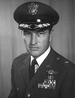 <span class="mw-page-title-main">Frank Kendall Everest Jr.</span> United States Air Force general