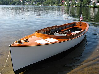 <span class="mw-page-title-main">Launch (boat)</span> Type of boat