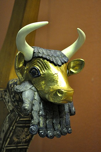 Bull's head of the Queen's lyre from Pu-abi's grave