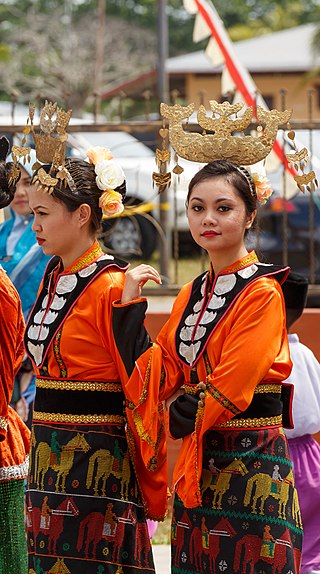 <span class="mw-page-title-main">Sama-Bajau</span> Group of Austronesian peoples of Maritime Southeast Asia